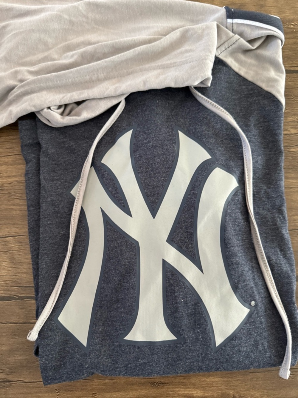 Unisex Genuine NY Yankee MLB Merchandise Pullover Hoodie